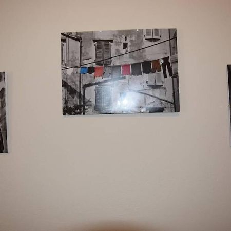 Laundry House Apartment Sinarades Luaran gambar