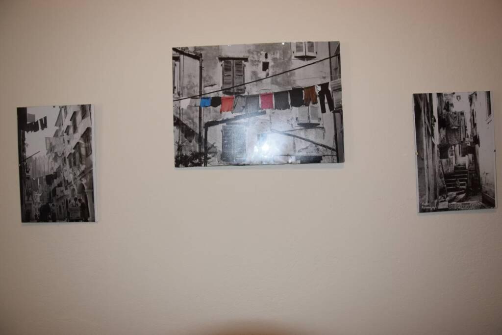 Laundry House Apartment Sinarades Luaran gambar