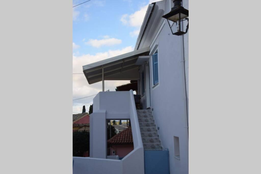 Laundry House Apartment Sinarades Luaran gambar